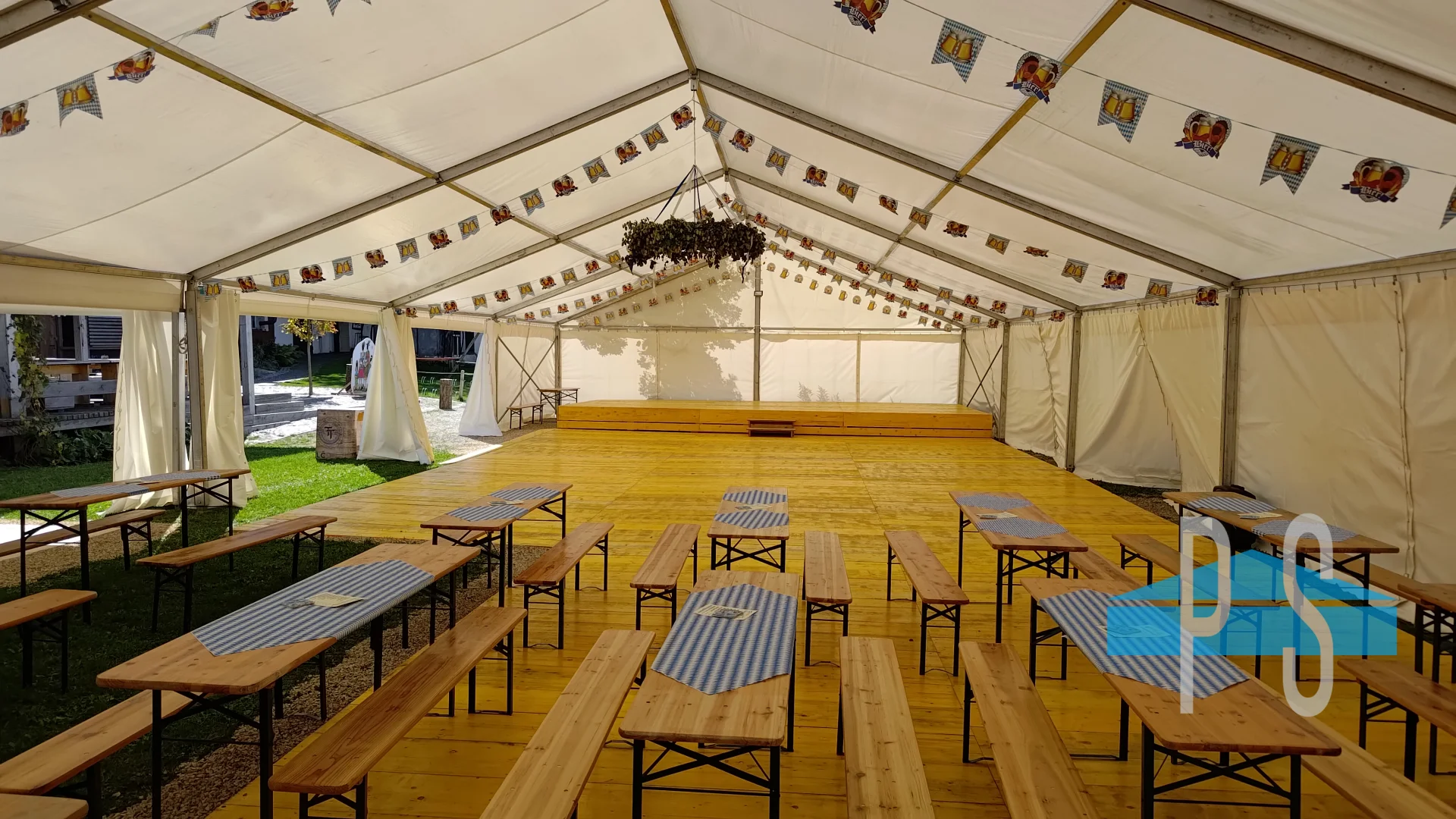 Realizace párty stanu