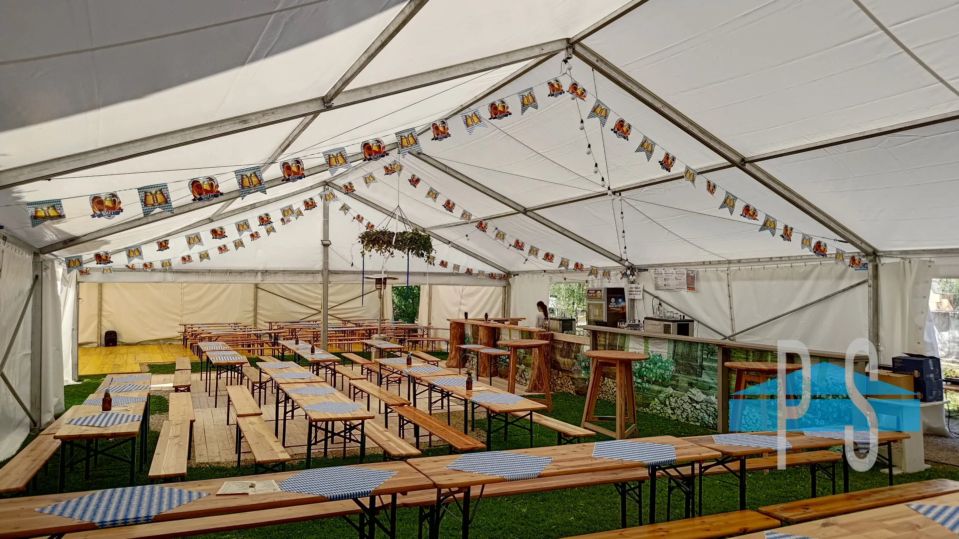 Realizace párty stanu