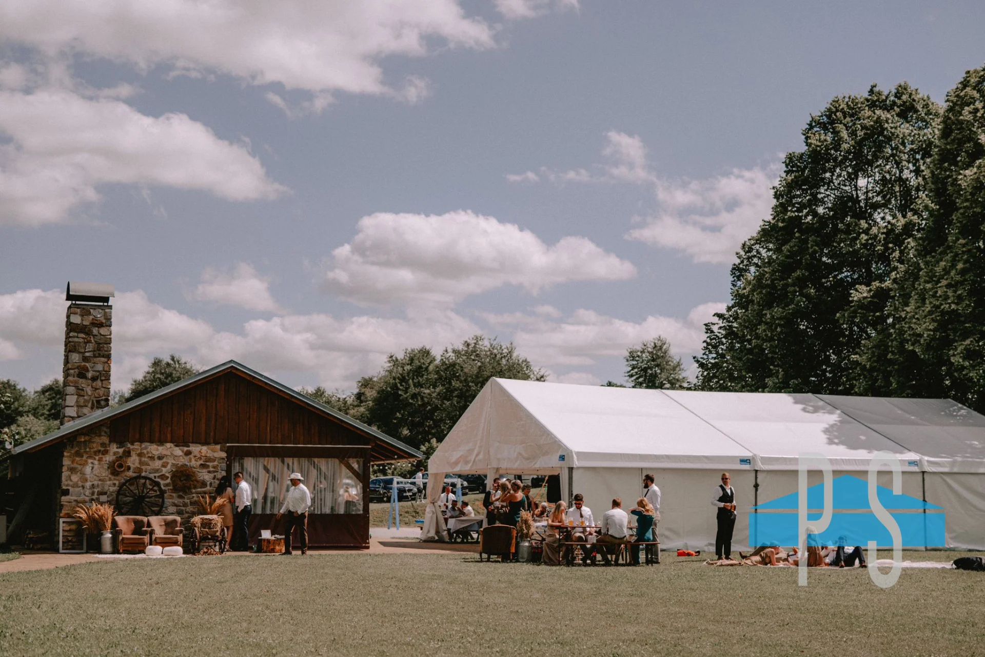 Realizace párty stanu