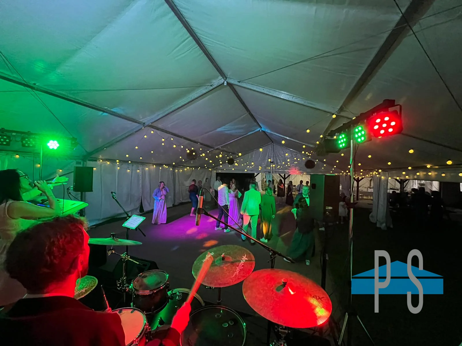 Realizace párty stanu